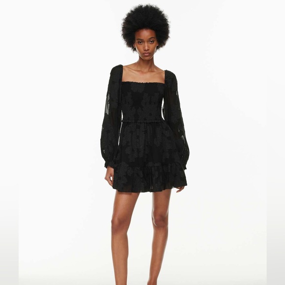 Wilfred Dresses & Skirts - Wilfred Tempest Dress Black Floral Smocked Mini Medium Square Neck Puff Sleeve